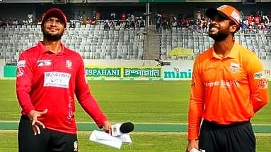 Fortune Barishal captain Shakib Al Hasan and Khulna Tigers captain Shai Hope during the toss ahead of their BPL9 match at the Sher-e-Bangla National Cricket Stadium in Dhaka on 3 February, 2023