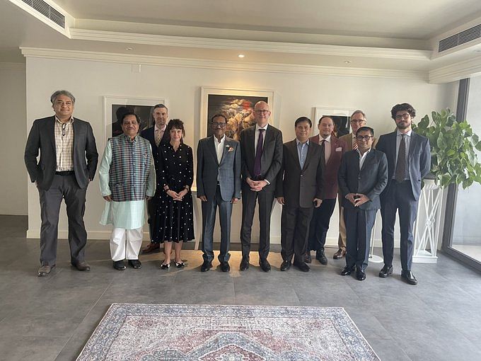 AL delegation meets with EU delegation at Gulshan in the capital on Thursday