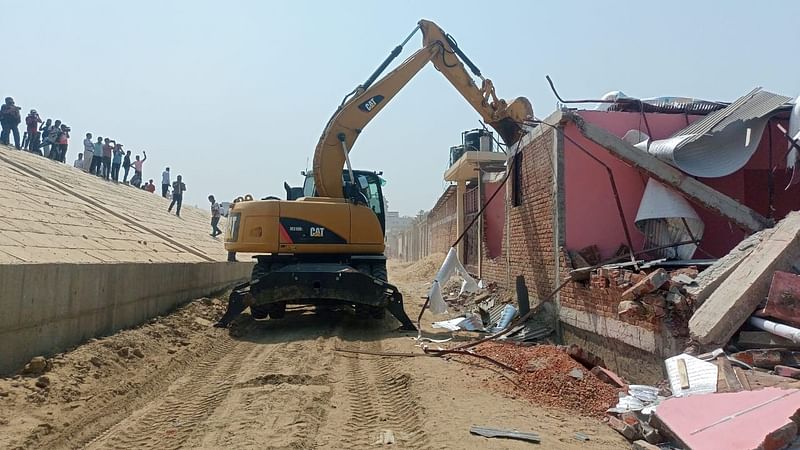 Some 250 illegal establishments on the banks of the Bakkhali River were demolished in a joint drive in Cox’s Bazar on Tuesday