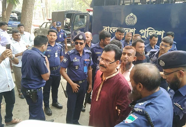 Accused are brought to the court on the occasion of delivering verdict in cases filed over attack on Sheikh Hasina's motorcade on Tuesday.