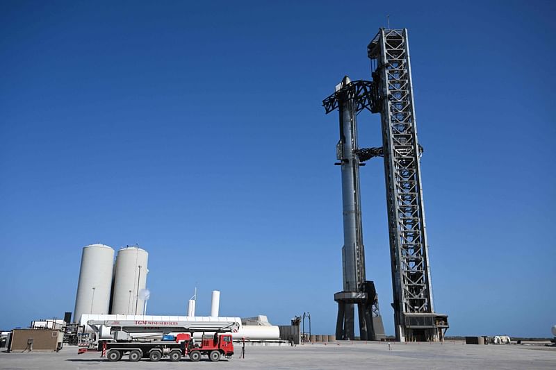 The SpaceX Starship stands on the launch pad following a launch delay of the SpaceX Starship flight test from Starbase in Boca Chica, Texas on April 17, 2023