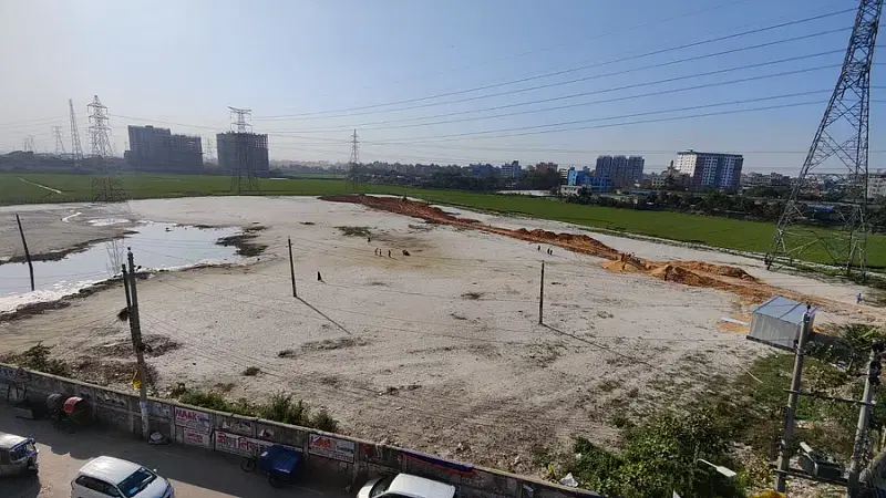 BADC land being filled in Gabtali, near the Kalyanpur water reservoir. Photo taken on Thursday, 6 April 2023.