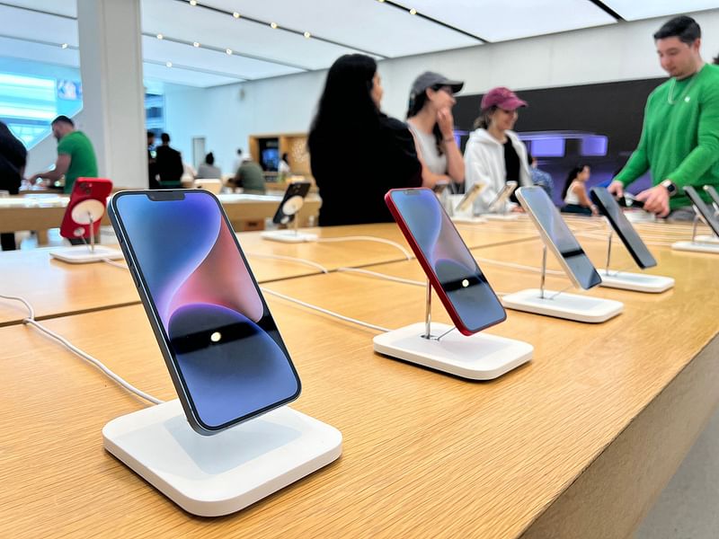 Apple phones on display in an Apple store on 4 May, 2023 in Miami, Florida. Apple will report its fiscal Q2 earnings after the bell, and some analysts expect the company to report its second straight year-over-year decline in quarterly revenue.