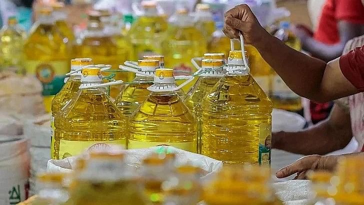 Bottled soybean oil