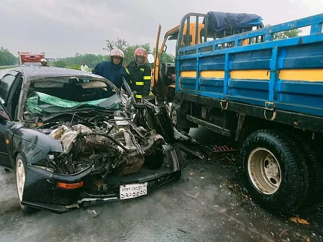 A pickup van and a microbus collide on the flyover of expressway at Maligram area of Chandra union of the upazila at around 7:30am on Thursday