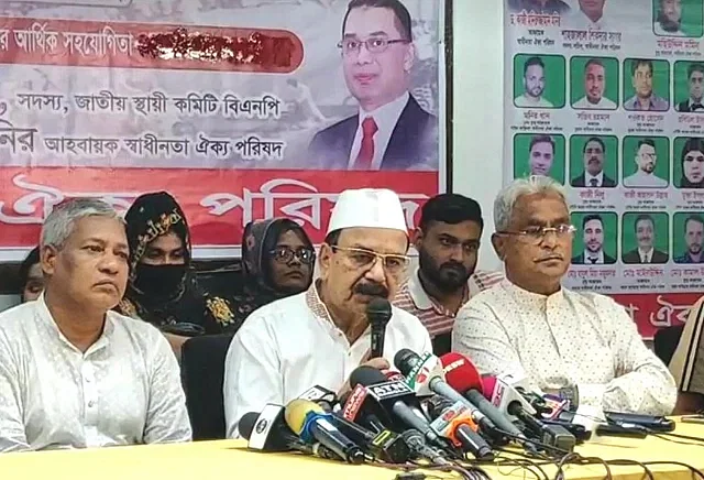 BNP standing committee member Gayeshwar Chandra Roy addresses a discussion at the National Press Club on Monday, marking the 42nd death anniversary of the late president and BNP founder Ziaur Rahman.