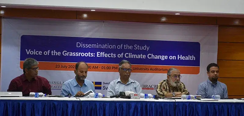 Researchers present research results at an event titled ‘Voice of the Grassroots: Effects of Climate Change on Health' at BRAC University auditorium yesterday, Sunday.