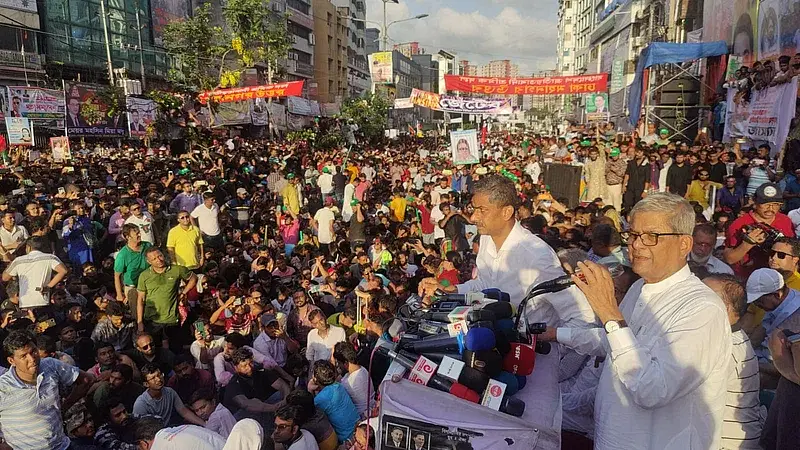 BNP secretary general Mirza Fakhrul Islam Alamgir addresses the party’s grand rally at Naya Paltan on 28 July, 2023