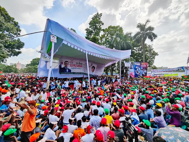 The stage of  youth rally collapsed in the Suhrawardy Udyan in Dhaka on Saturday afternoon.