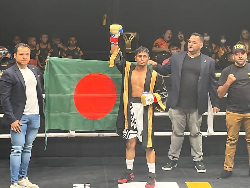 Bangladeshi boxer Mohammad Alamin “The Bull” in the ring