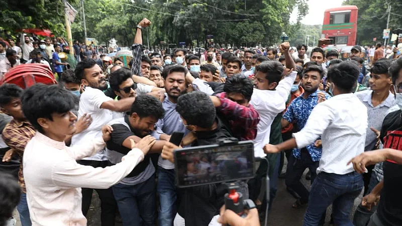 Chhatra League leaders and activists are beating up Nurul Haque at TSC area of Dhaka University on Wednesday afternoon.