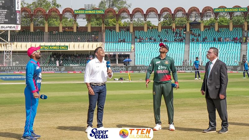 Bangladesh captain Shakib Al Hasan and Afghanistan captain Hashmatullah Shahidi during the toss ahead of the Asia Cup match in Lahore, Pakistan on 3 September 2023