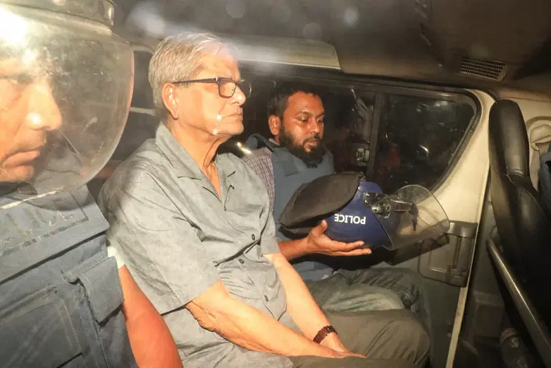 Mirza Fakhrul Islam Alamgir under police custody (File photo)