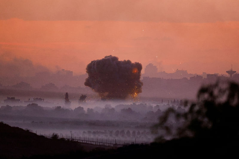 Smoke rises after Israeli air strikes in Gaza, as seen from southern Israel, amid the ongoing conflict between Israel and the Palestinian group Hamas, November 21, 2023