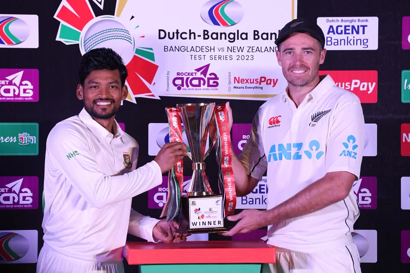 Bangladesh captain Najmul Hossain and New Zealand captain Tim Southee pose with trophy ahead of Test series