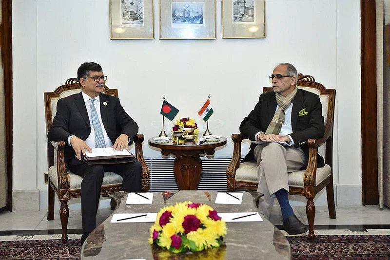 Bangladesh Foreign Secretary Masud Bin Momen (L) holds discussion with Indian Foreign Secretary Vinay Mohan Kwatra in New Delhi on 24 November in 2023