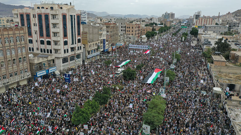 People demonstrate to show support to the Palestinians in the Gaza Strip, amid the ongoing conflict between Israel and the Palestinian Islamist group Hamas, in Sanaa, Yemen November 18, 2023