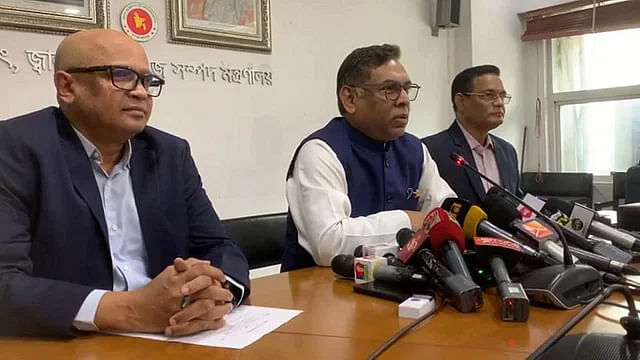 State minister for power, energy and mineral resources Nasrul Hamid speaks at a press briefing at the secretariat on 10 December, 2023.