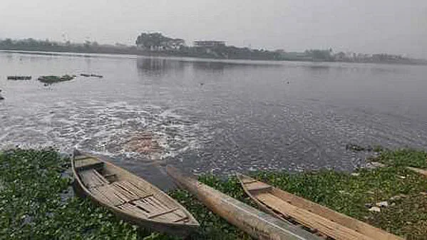 The Dhaleshwari River is being polluted as liquid wastes are being dumped into the river without complete treatment at Hemayetpur of Savar.