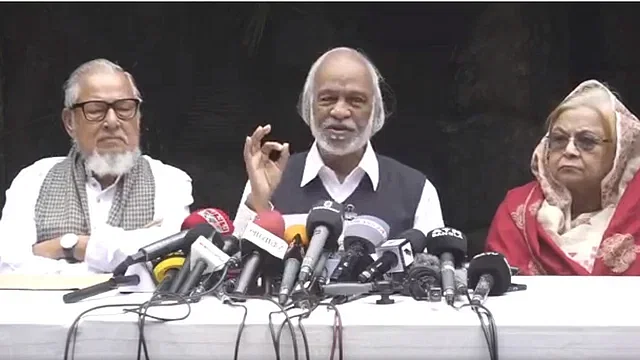 BNP standing committee member Abdul Moyeen Khan speaking at a press conference