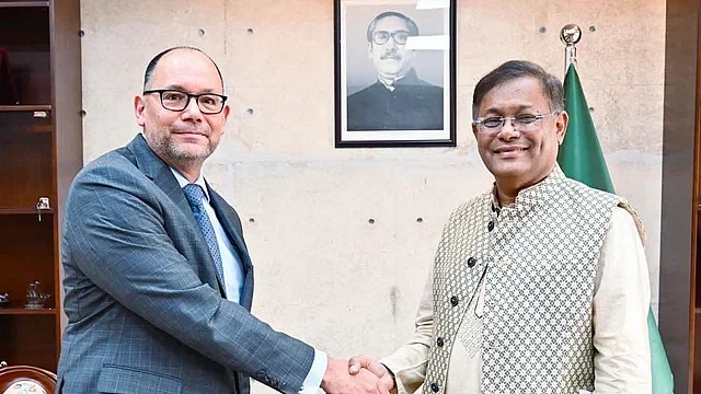 US ambassador Peter Haas meets foreign minister Hasan Mahmud at the ministry in Dhaka on 17 January 2023.