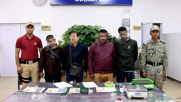 The members of the APBn and NSI apprehended four individuals in a coordinated operation on Wednesday at Hazrat Shahjalal International Airport in Dhaka