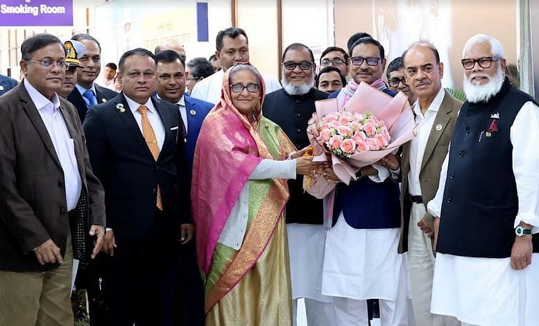 Cabinet members welcome Prime Minister Sheikh Hasina on Monday upon her return to Dhaka wrapping up her three-day official visit to Germany to attend Munich Security Conference 2024