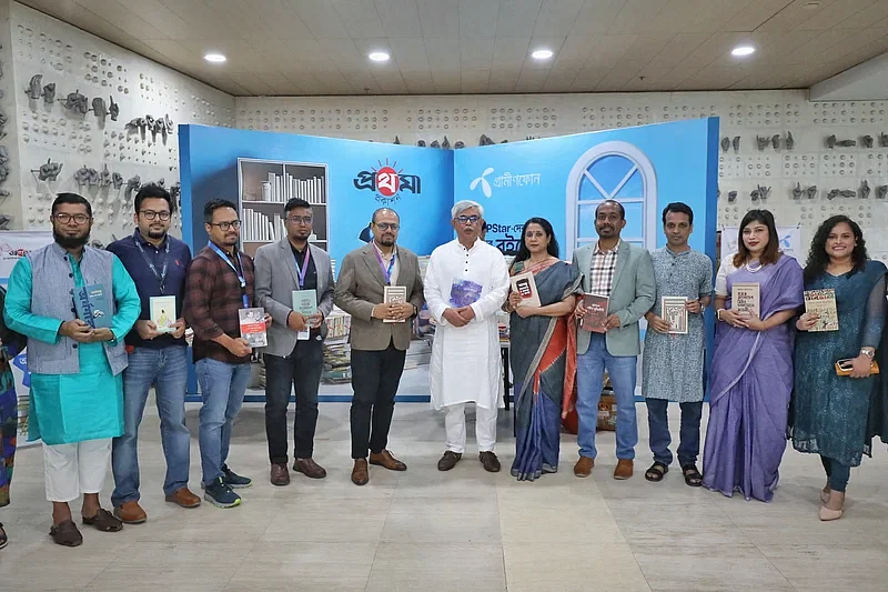 The officials of Grameenphone and Prothom Prokashon are seen at the agreement signing event at 'GP House' in Bashundhara Residential Area, Dhaka on 27 February in 2024