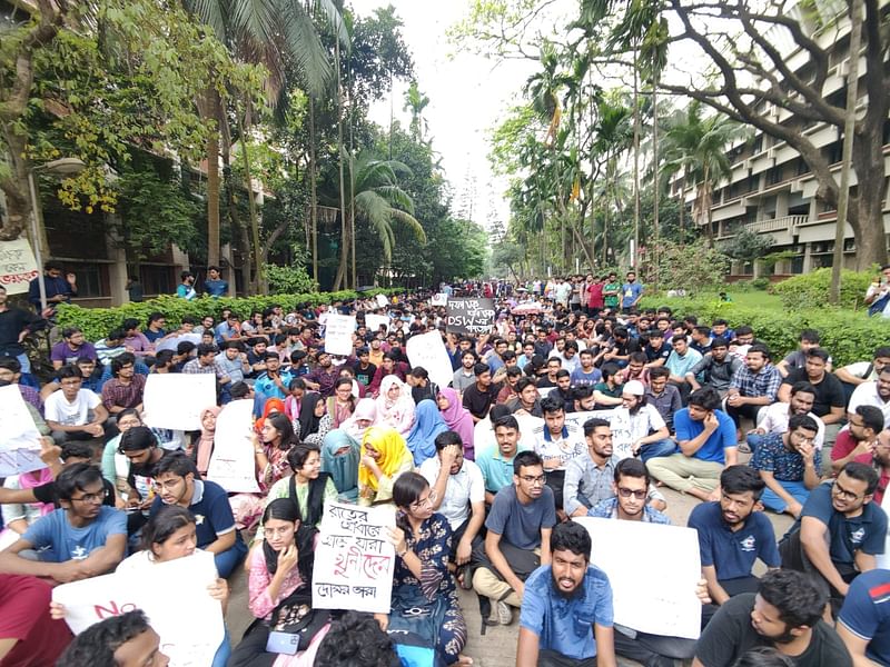 Photo shows the students of Bangladesh University of Engineering and Technology demonstrating on the campus on 30 March 2024.