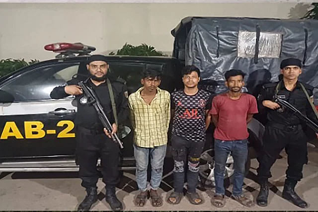 25 members of 5 teen gangs in Dhanmondi and Mohammedpur of the capital arrested during a drive by RAB