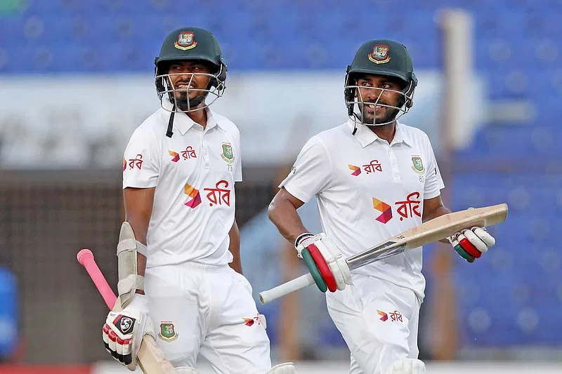 Partnership of Mehidy Hasan Miraz (R) and Taijul Islam take the game into the fifth day