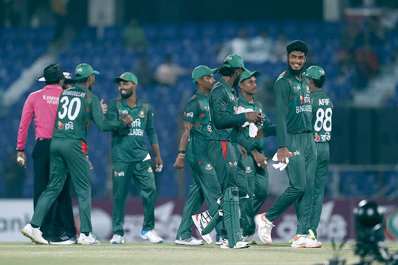 Bangladesh team celebrate victory over Zimbabwe on 7 May 2024