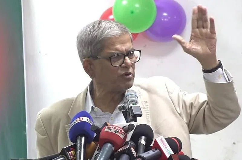 BNP secretary general Mirza Fakhrul Islam Alamgir addresses a discussion marking the 43rd martyrdom of former President Ziaur Rahman, also founder of the BNP, at Dhaka Reporters’ Unity