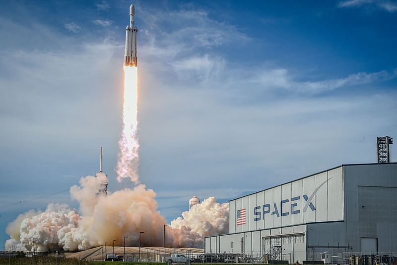 A SpaceX Falcon Heavy rocket carrying the National Oceanic and Atmospheric Administration's (NOAA) weather satellite Geostationary Operational Environmental Satellite U (GOES-U) lifts off from Launch Complex 39A at NASA’s Kennedy Space Center, Florida, 25 June, 2024.