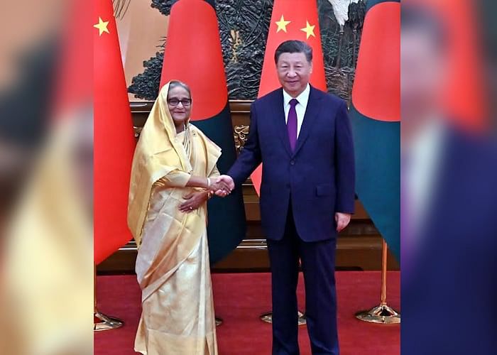 Prime minister Sheikh Hasina and Chinese president Xi Jinping shake hands during a bilateral meeting at the Great Hall of the People here this afternoon