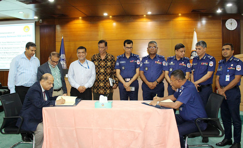 Authorities of Southeast University (SEU) and Police Staff College Bangladesh sign a Memorandum of Understanding (MoU) on 1 July 2024.