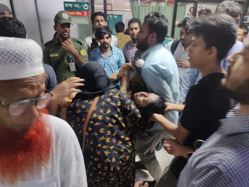 An injured student was taken to Dhaka Medical College Hospital