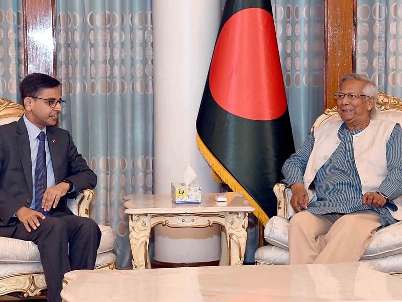 Indian high commissioner pays a courtesy call on the chief adviser at the state guesthouse Jamuna on 22 August, 2024.