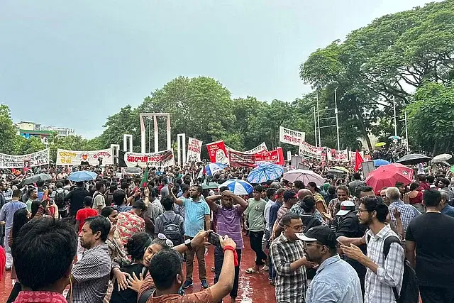 Protesters chant various slogans in favour of their demands during a protest march at Shaheed Minar in Dhaka on 2 August, 2024.