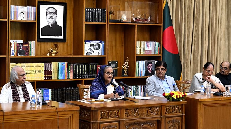 Prime Minister Sheikh Hasina on Saturday called upon the agitating students to sit with her at Ganabhaban