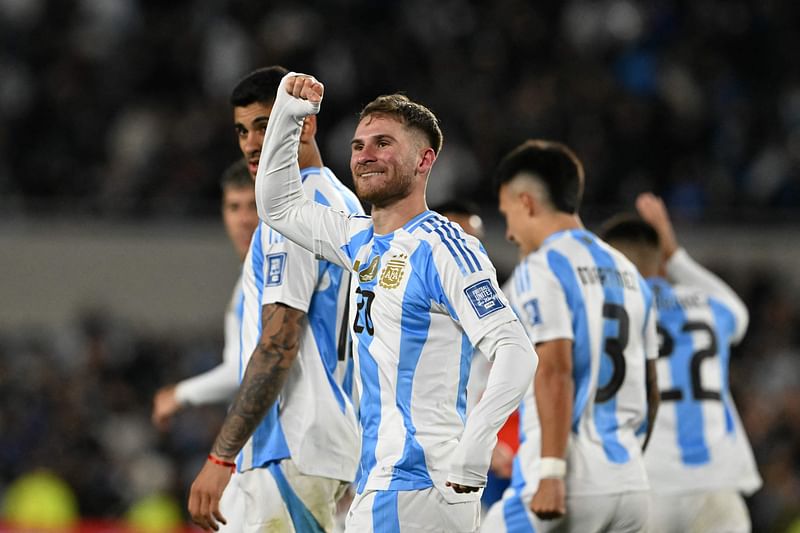 Argentina's midfielder Alexis Mac Allister (C) celebrates after scoring during the 2026 FIFA World Cup South American qualifiers football match between Argentina and Chile at the Mas Monumental stadium in Buenos Aires on 5 September, 2024.