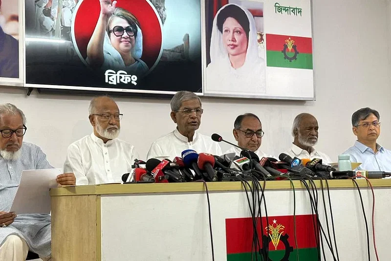 Mirza Fakhrul Islam Alamgir and other BNP leaders at a press conference in Gulshan on 15 September, 2024.