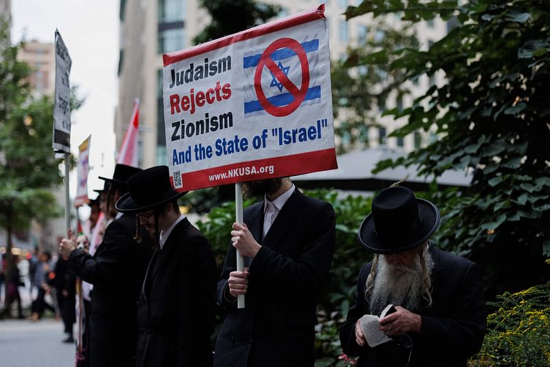 People participate in a ‘Flood Manhattan for Lebanon’ protest at Madison Square Park in New York on 24 September, 2024