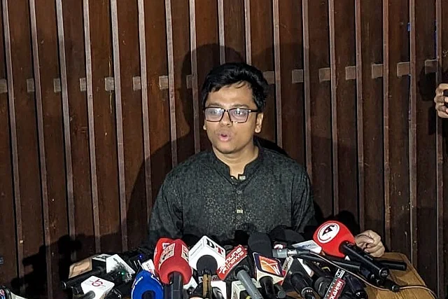 DU Shibir secretary general SM Farhad Hossain speaks to the media in Dhaka on 26 September, 2024.