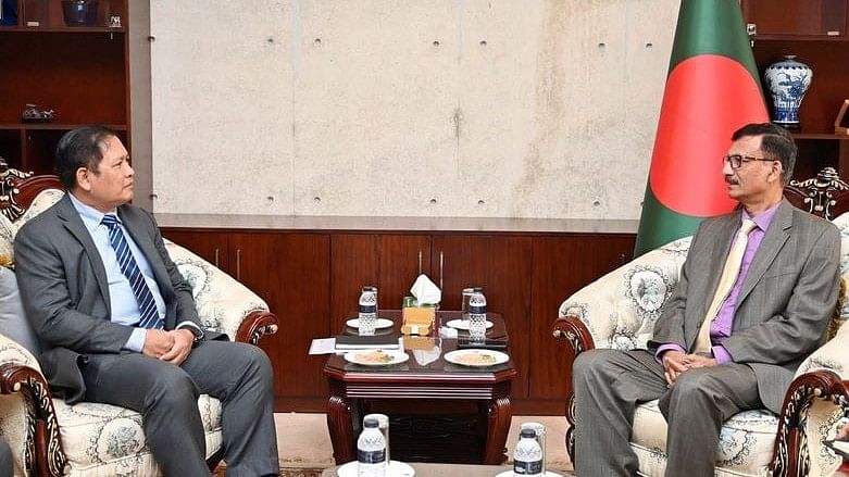 Myanmar Ambassador to Bangladesh U Kyaw Soe Moe paid a maiden call on foreign adviser Md. Touhid Hossain at the foreign ministry on 16 October 2024