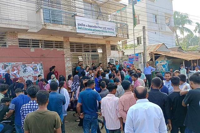 A group of unsuccessful students staged a sit-in in front of the Mymensingh Education Board, demanding the cancellation of HSC results. At one stage, they locked the main gate with the board’s chairman and officials inside.