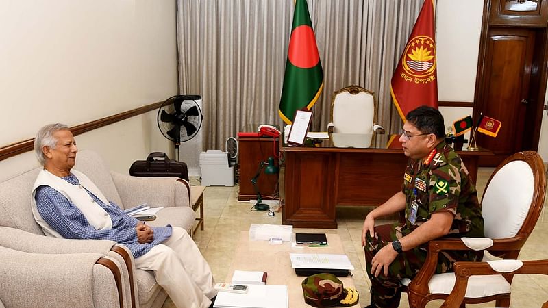 Army chief General Waker-uz-Zaman calls on Chief Adviser Professor Dr Muhammad Yunus at the State Guest House Jamuna in Dhaka on 26 October 2024.