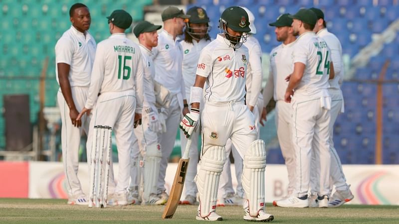 Bangladesh slumped to 38 for 4 at the end of Day 2 of Chattogram Test