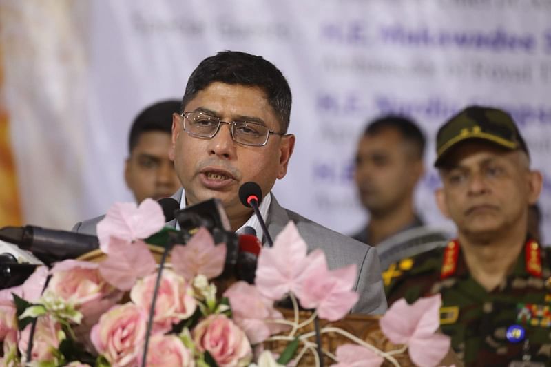 Army chief General Waker-Uz-Zaman addresses the Kothim Chibor Dan programme and the National Buddhist Grand Conference at the International Buddhist Monastery in Merul Badda in Dhaka on 8 November 2024.