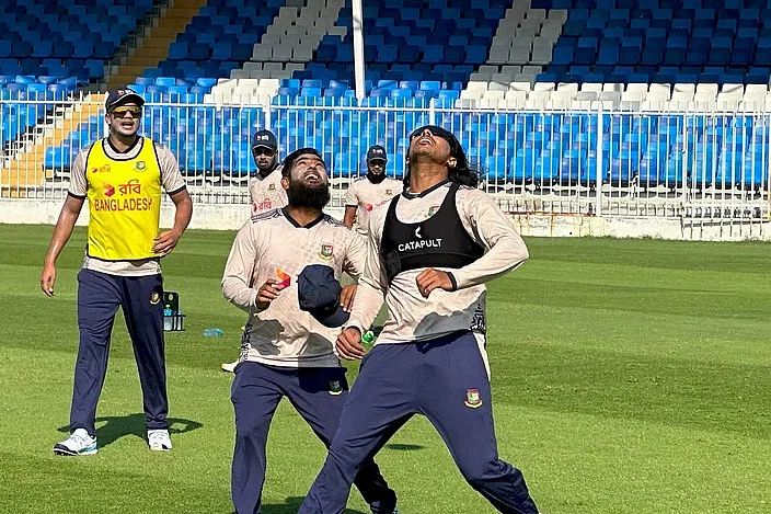 Bangladesh national cricket team players during a training session atSharjah Cricket Stadium